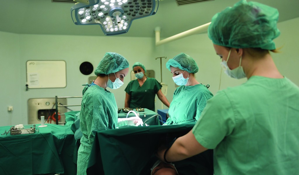 Јавни позив за дипломиране докторе медицине