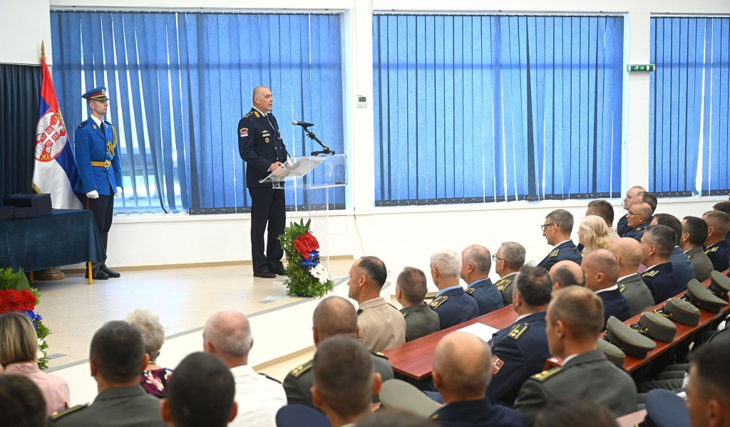 Уручене дипломе и награде кадетима Војне академије и Медицинског факултета ВМА